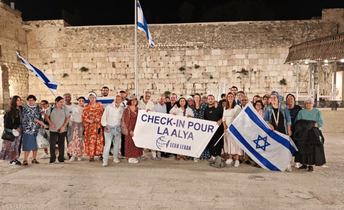 a6617ff2-5c12-45ba-a6d1-3fcdb70c7838